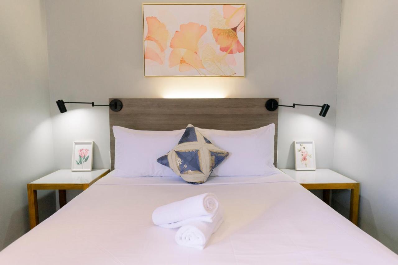 Madonna Hometel And Suites New Pandan パナボ エクステリア 写真