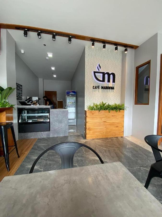 Madonna Hometel And Suites New Pandan パナボ エクステリア 写真