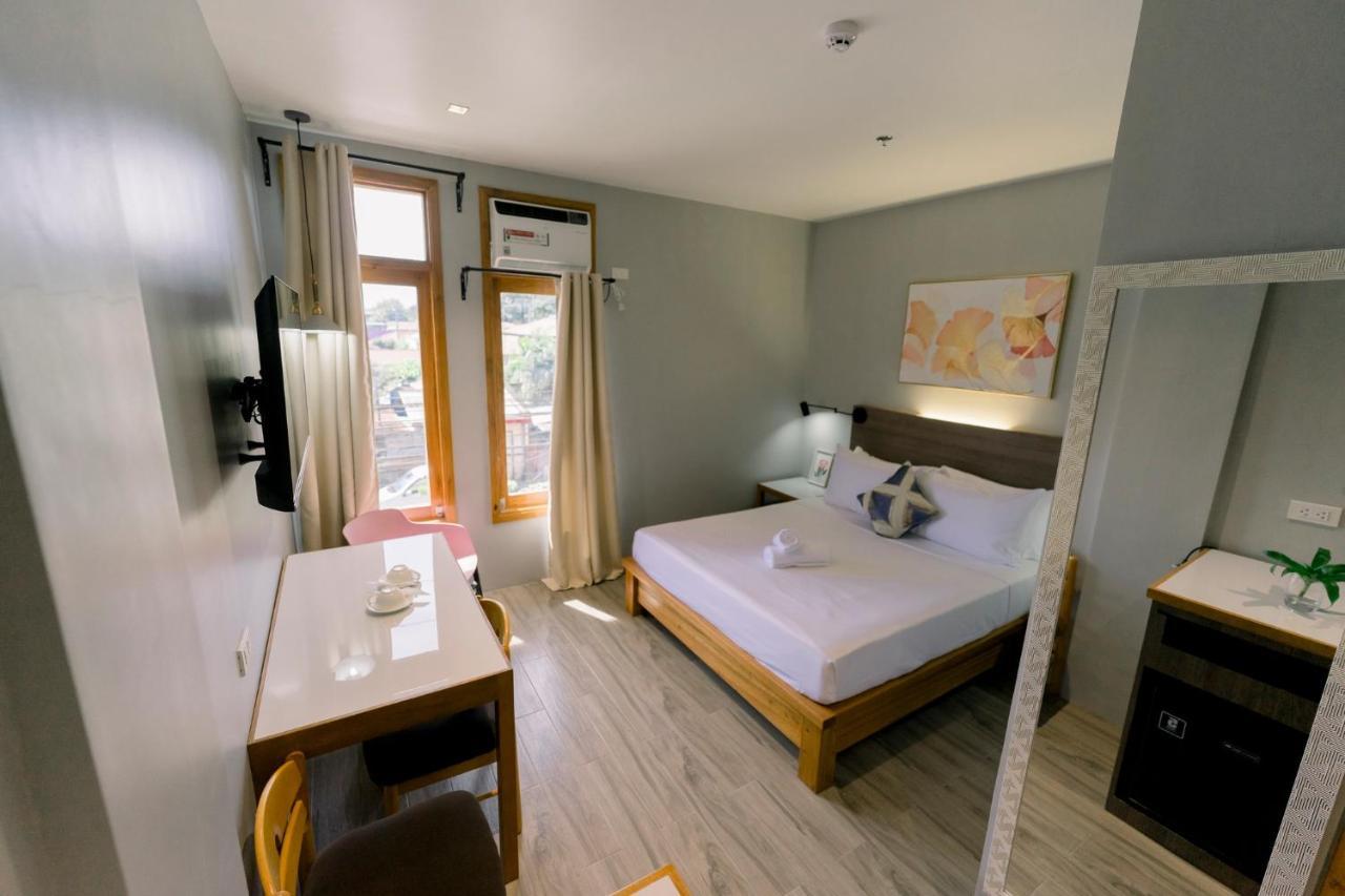 Madonna Hometel And Suites New Pandan パナボ エクステリア 写真