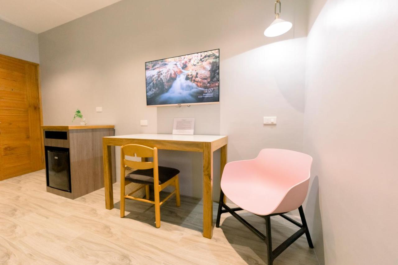 Madonna Hometel And Suites New Pandan パナボ エクステリア 写真