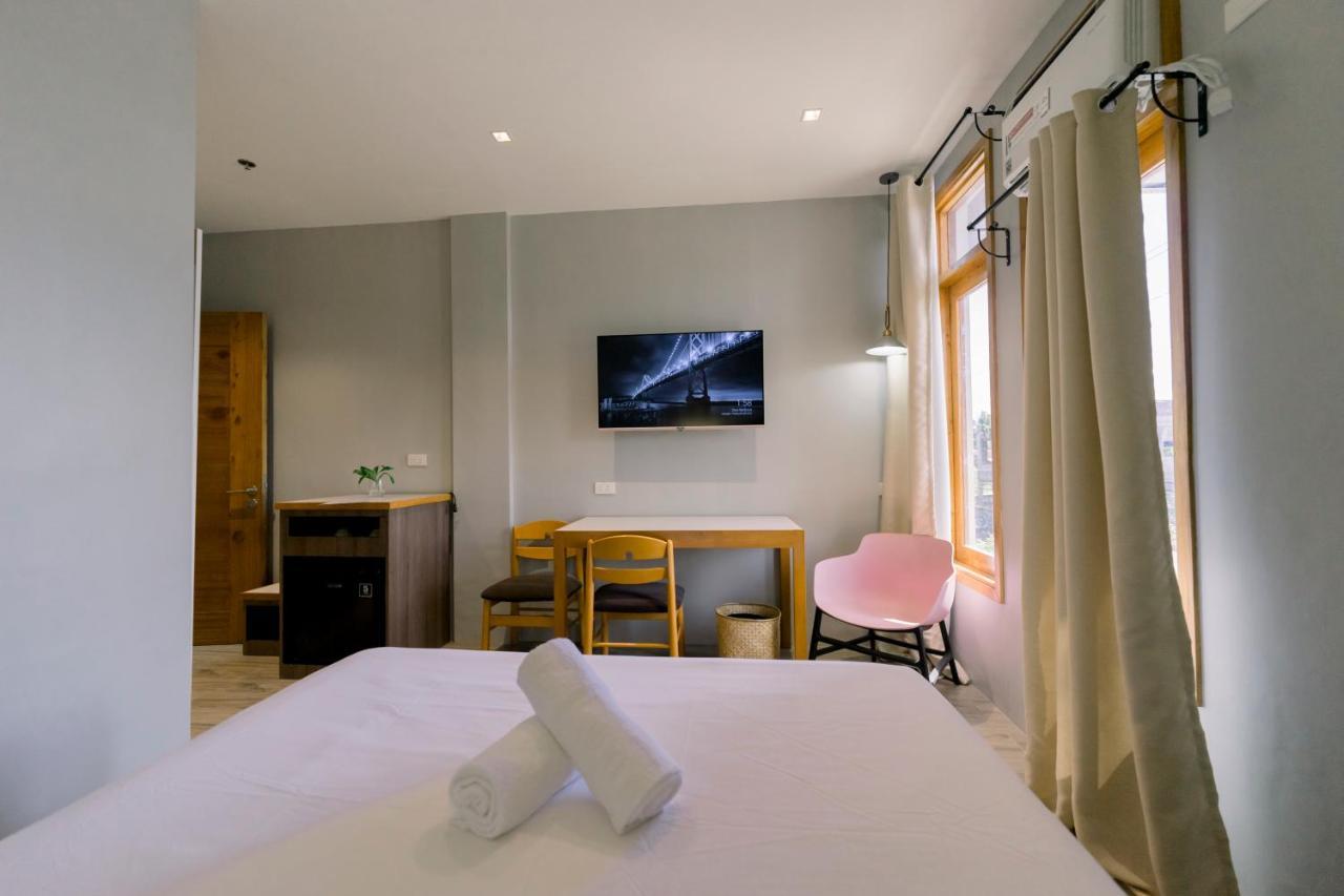 Madonna Hometel And Suites New Pandan パナボ エクステリア 写真
